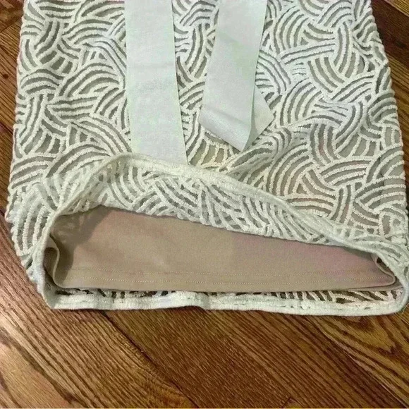 Tadashi Shoji Size 2 Petite White Embroidered One Shoulder Belted Dress Cocktail - Picture 2 of 9